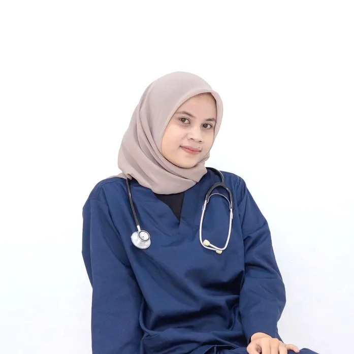 @nanadhiraa_