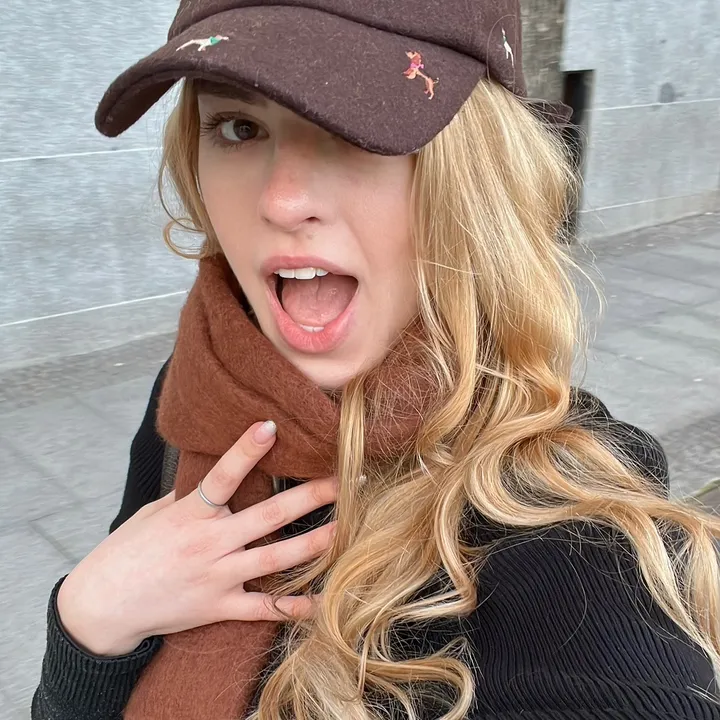 @estherlandiaa