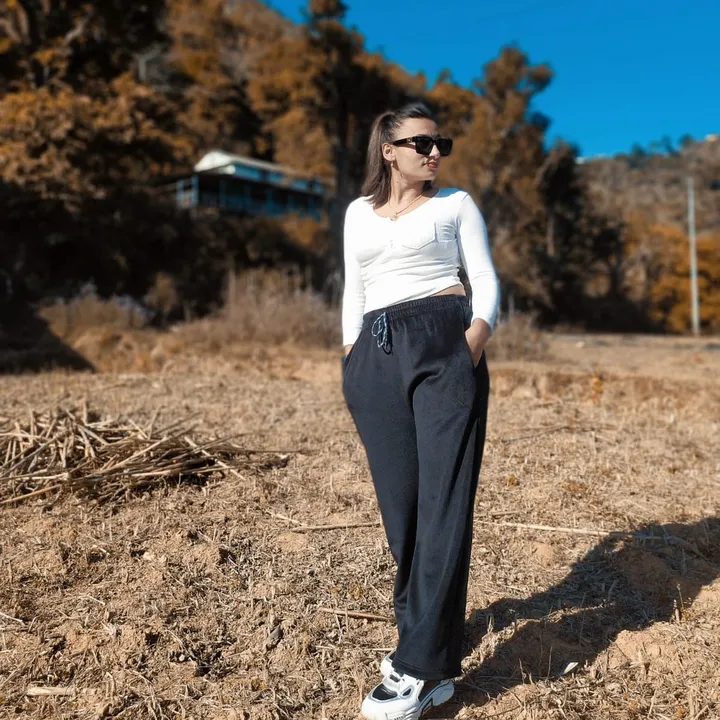 @sarikapokherl0
