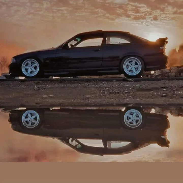 @the_black_e36