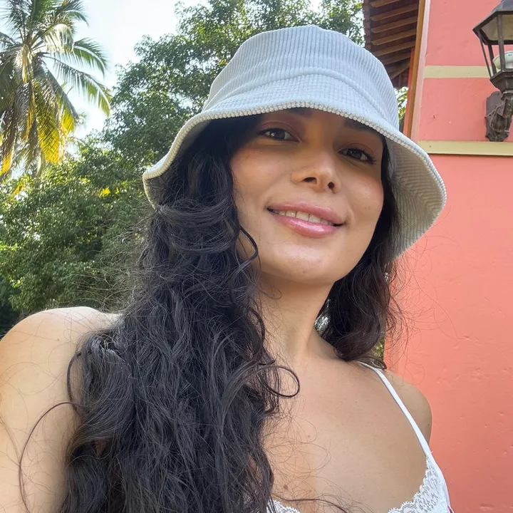@angiesuzlives