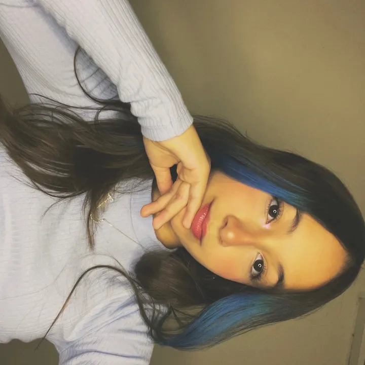 @julia.menzote.ofc