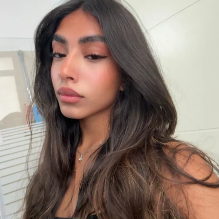 hilaaaa21