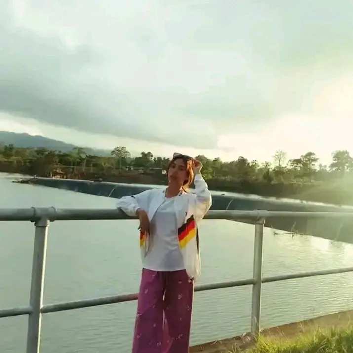 @itsmeyourgf037