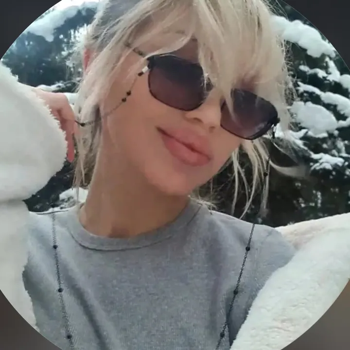 @elenadobray