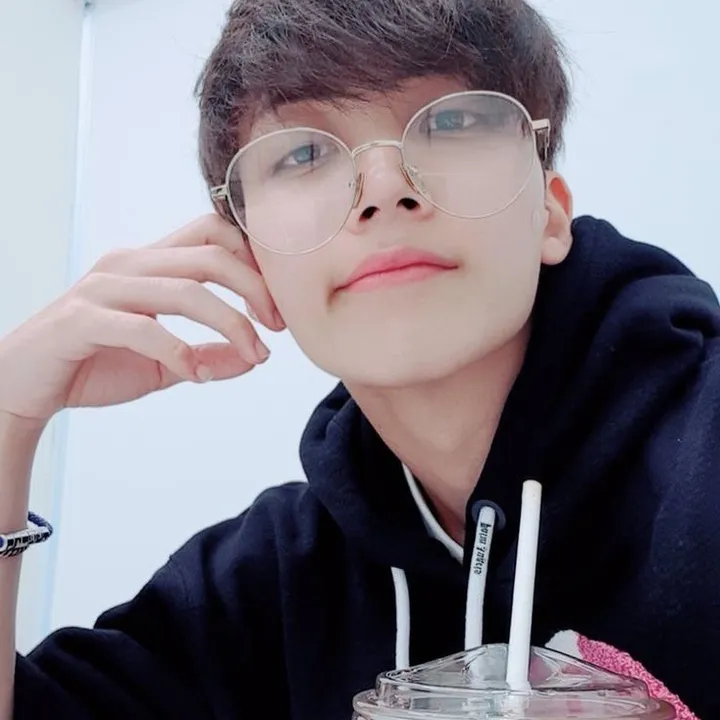 yuoxczi