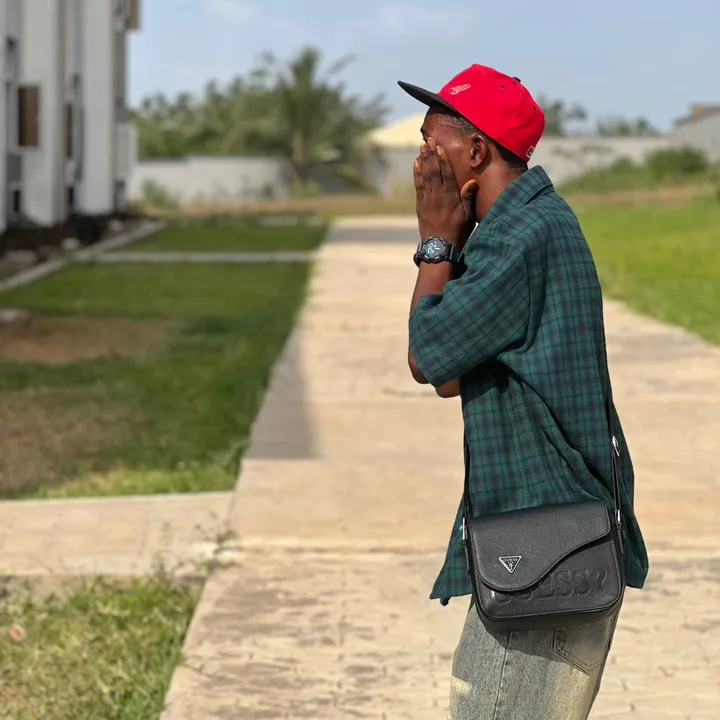 ___mhide01