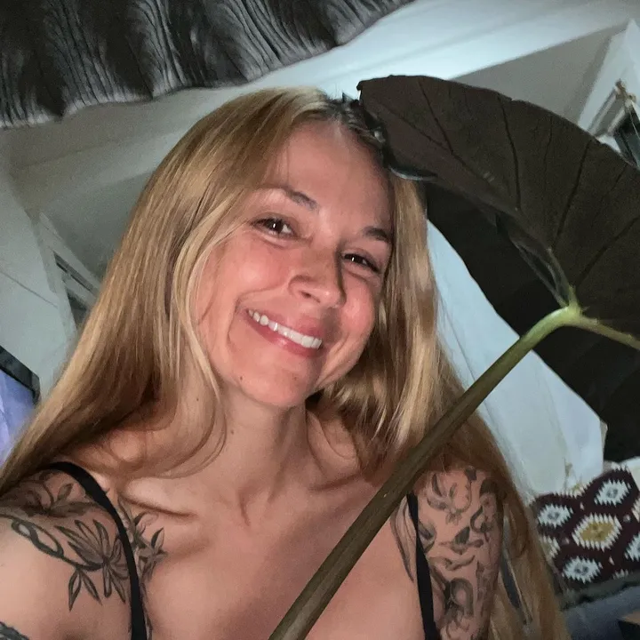 @sarahvandella720