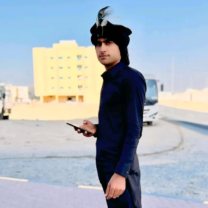 @romikhan.804