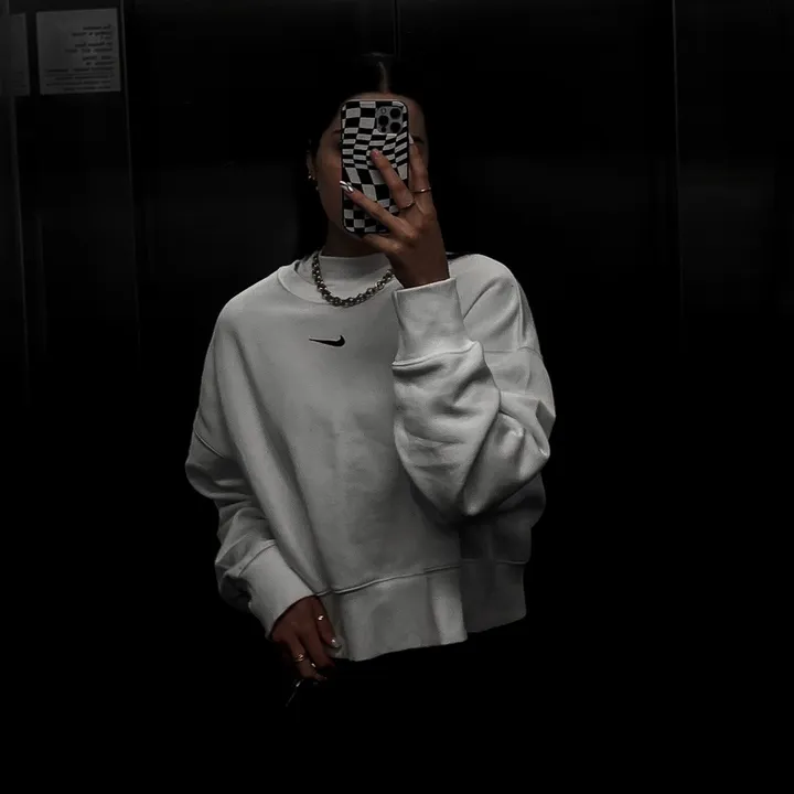 @caitlinaarmstrong_