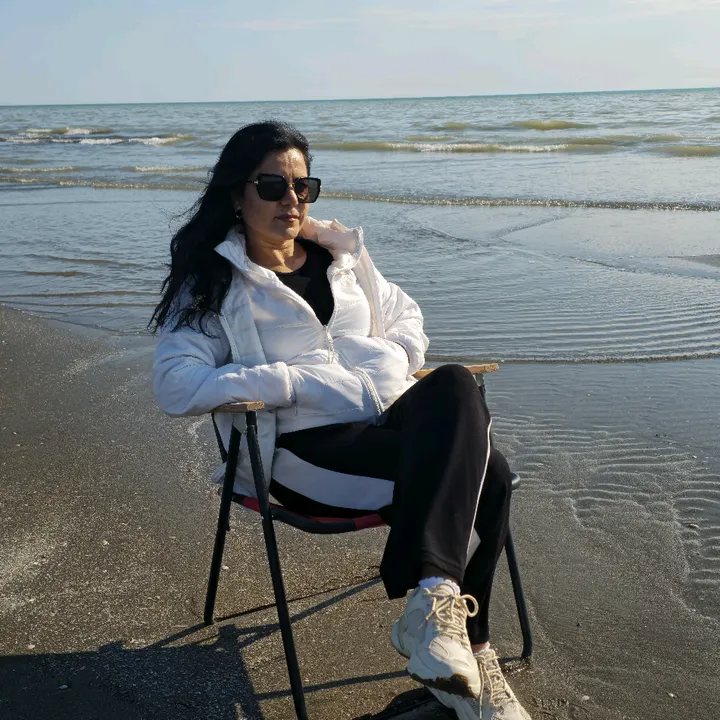 aynur_demirhan