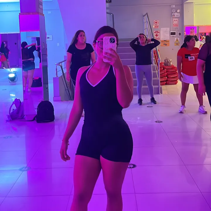 @alexandracusmee