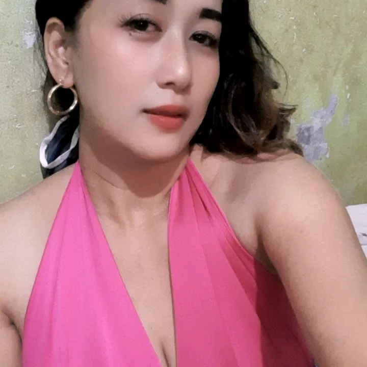 dewi.hotmoms