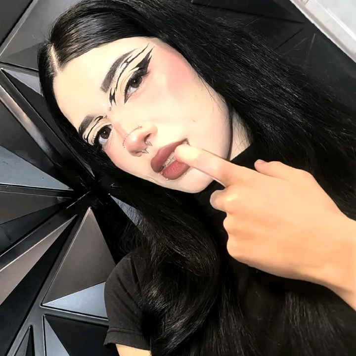 @adri_i.s