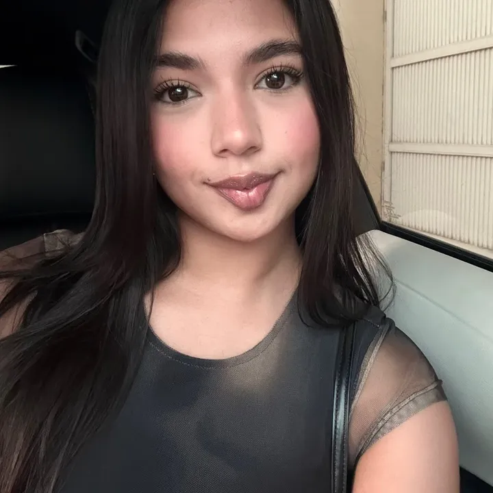 @victoriaromeroo__