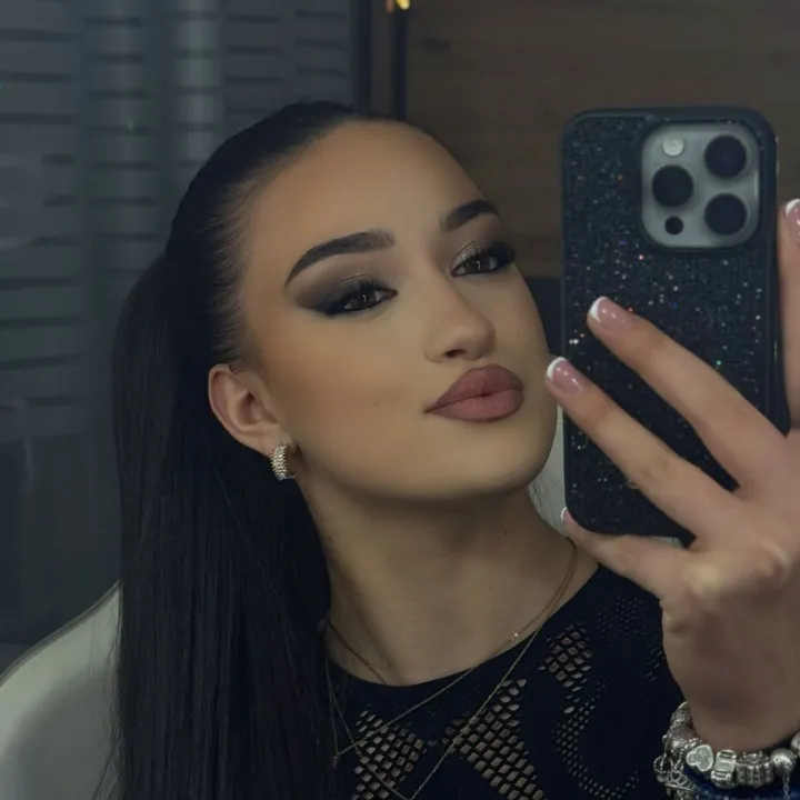 @dariaa_popovic