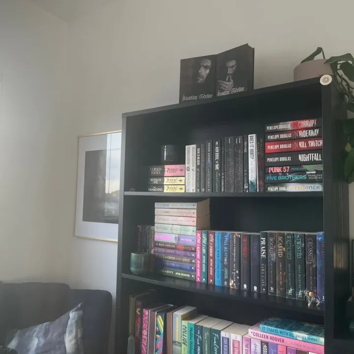 @eviemarie_books