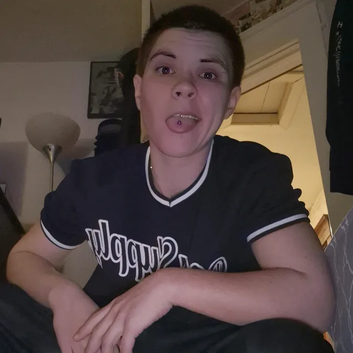 @johni_mae