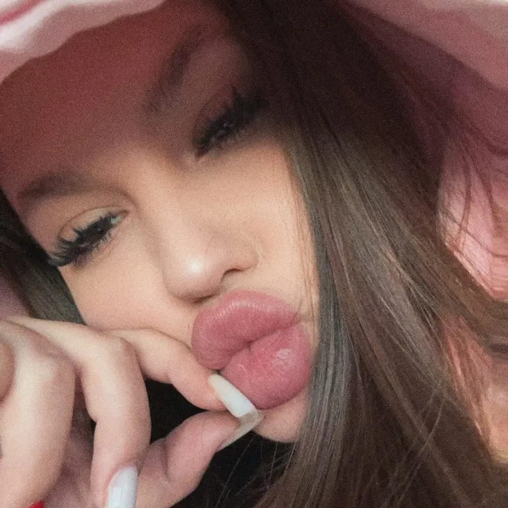 @_angeeliiinaaa_