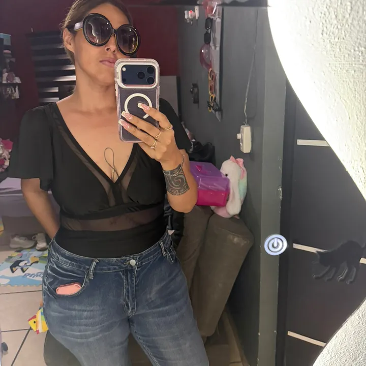 @alejandraayerim