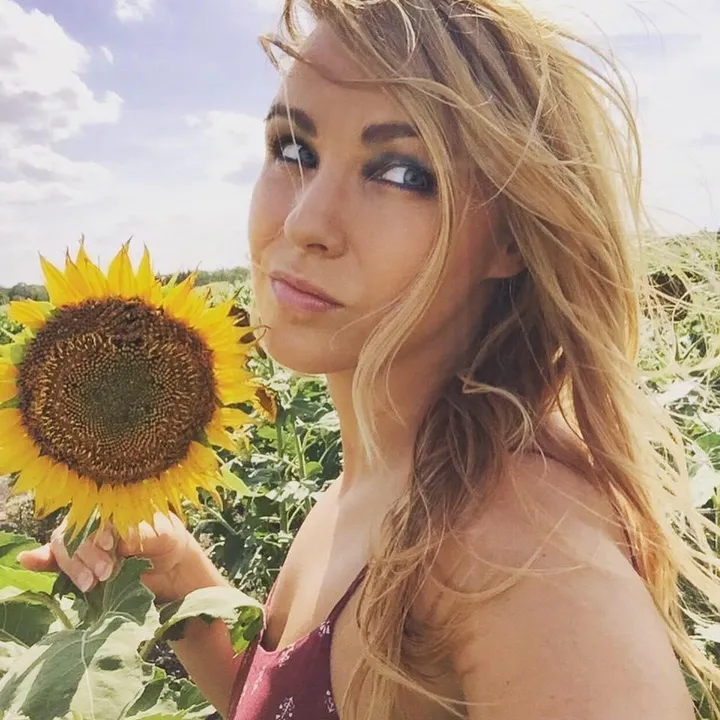 vickishae