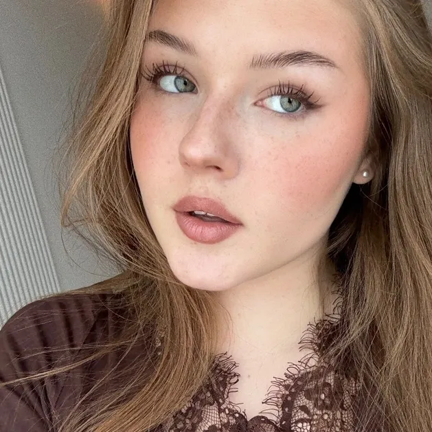 @callmeazalia