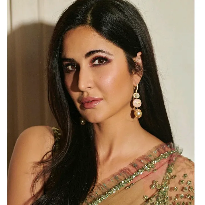 bollywood5482