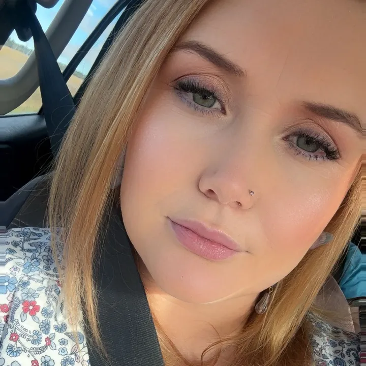 @frostedgstring