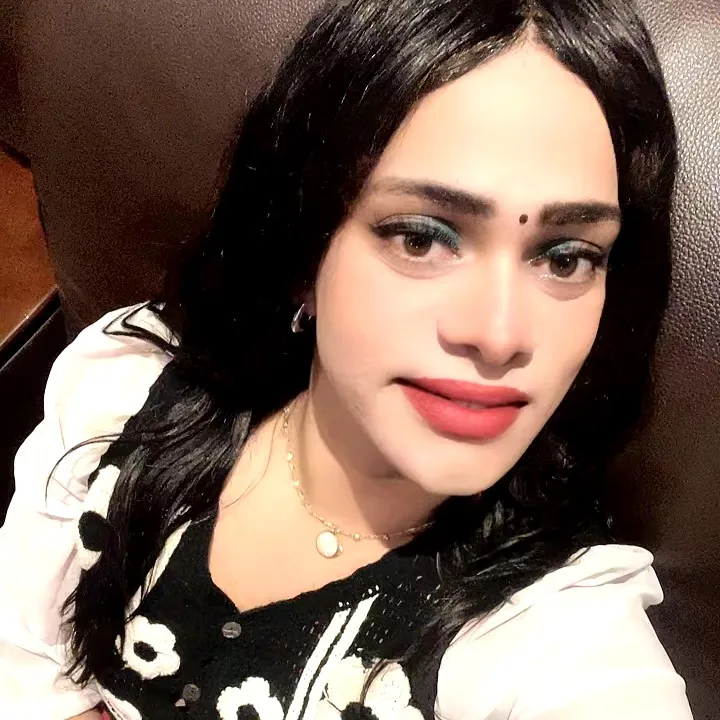 @kerala_ladyboyy