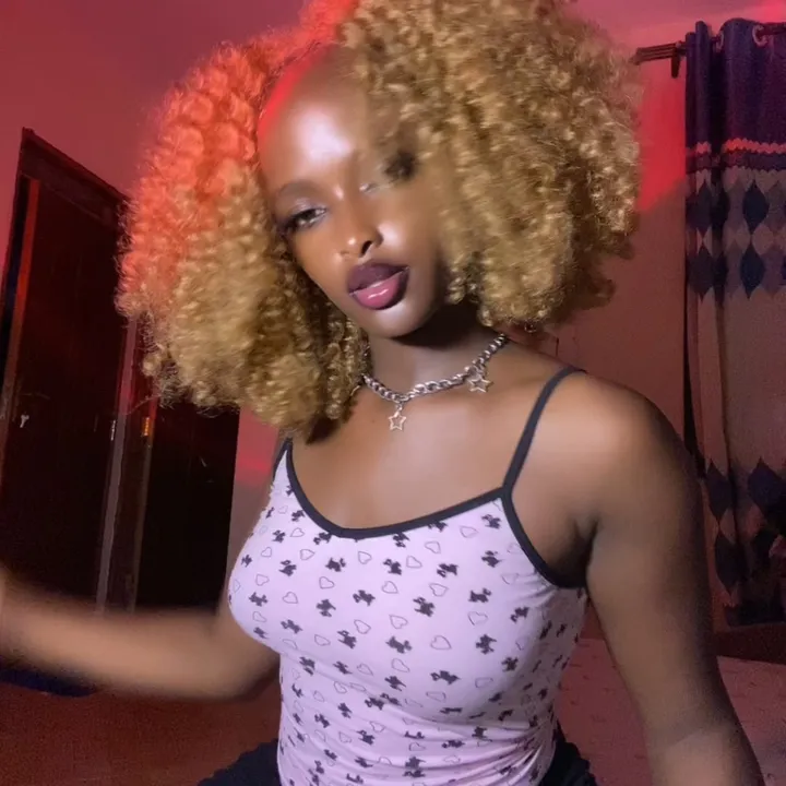 @b.e.s.s.y._