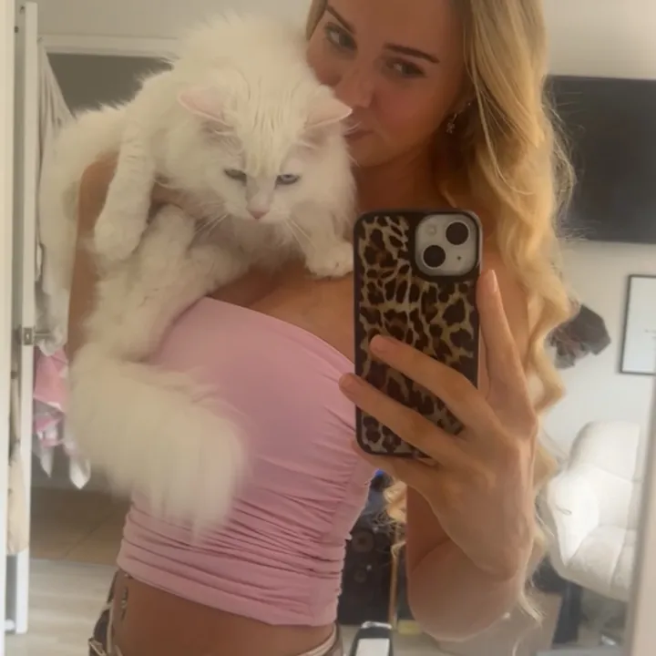 sienna.monicaa