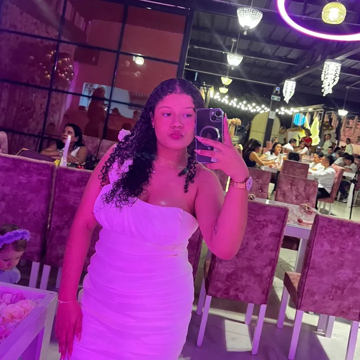 emi_hernandezmo