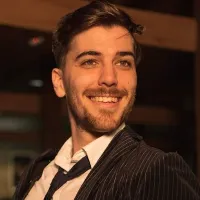 @zacspeaksgiant