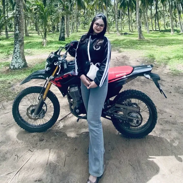 @putriiii5209