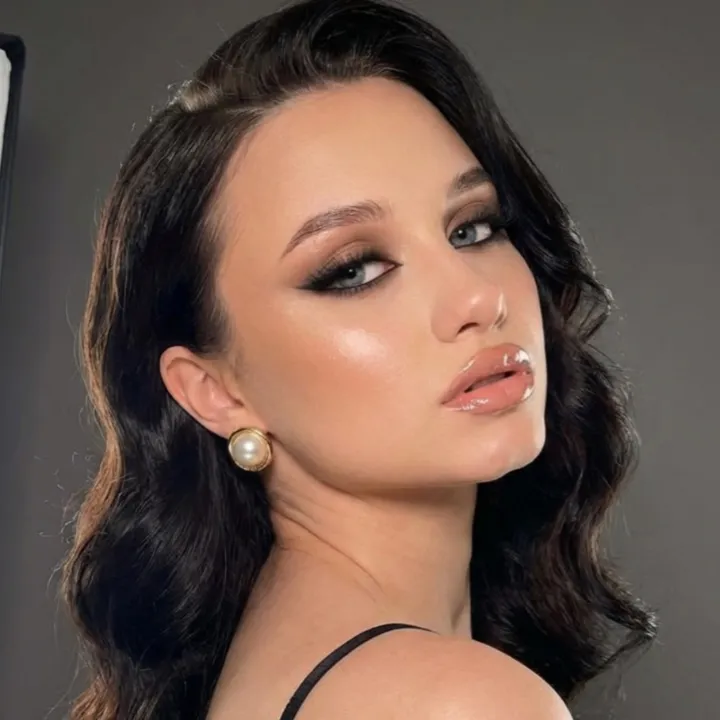 @yana_llashes