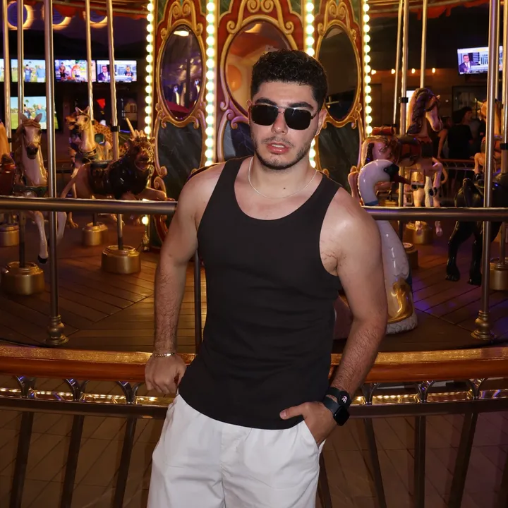 donovanestrada_