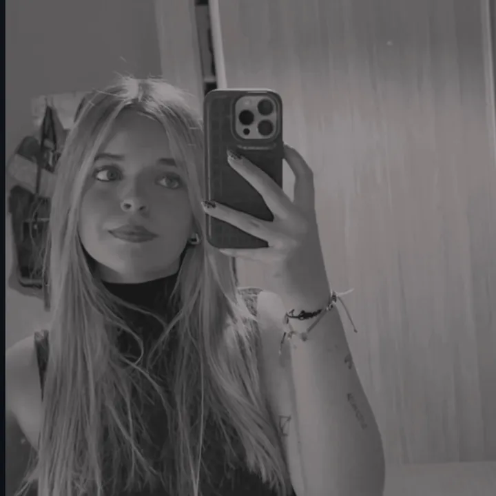 @luciawallace_