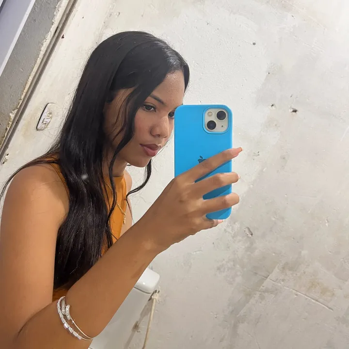 @thaylla.nikaella