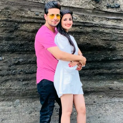 @simran_b_chouhan