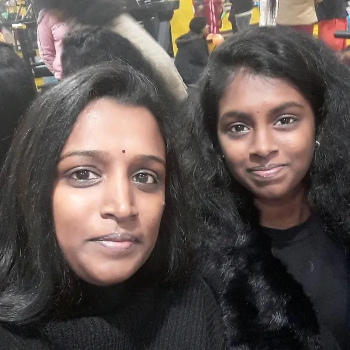 radhaaa0383