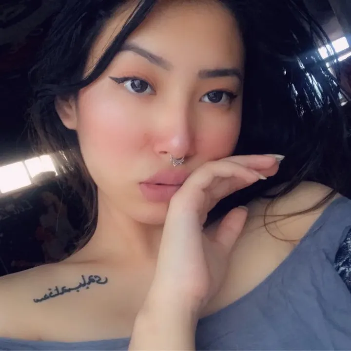 vanshikagurung8