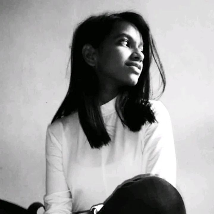 __.anushka._