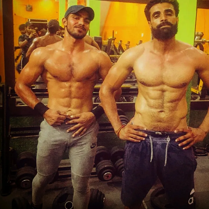 chrahulkasana