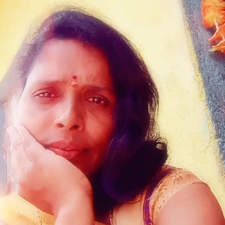 @meenakshi_official_143