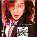 @thecurlyhairedboy