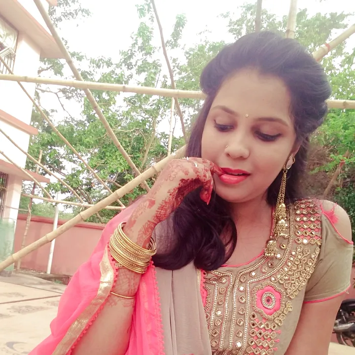 spicy_pooja_queen