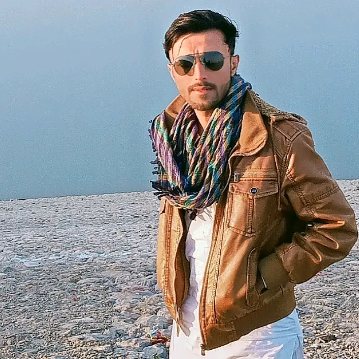 gulzarkhan__47
