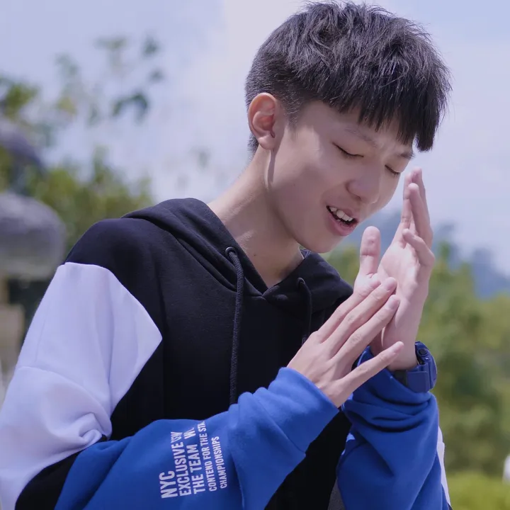 @brysonlewlewlewlewlew