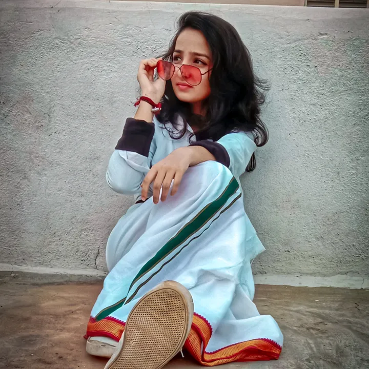 @dishu_valthaje