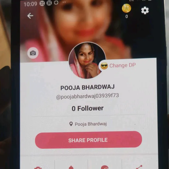 pooja_bhardwaaj